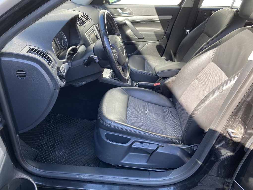 Škoda Octavia II 1.6 TDI Elegance