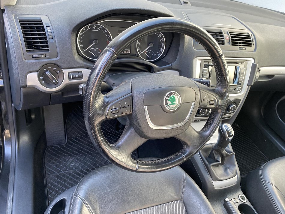 Škoda Octavia II 1.6 TDI Elegance