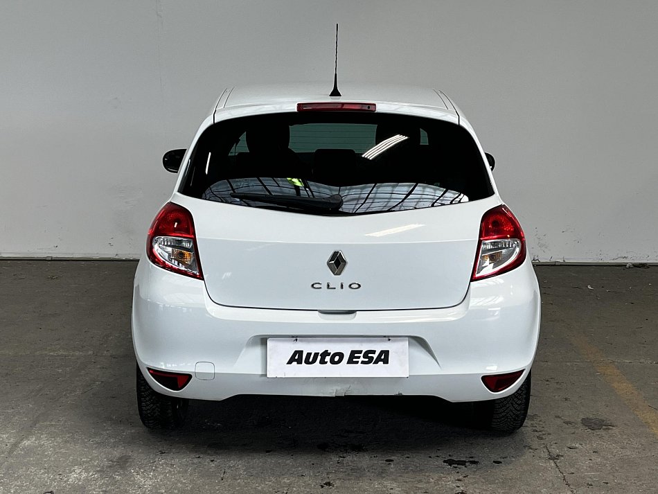 Renault Clio 1.2i 
