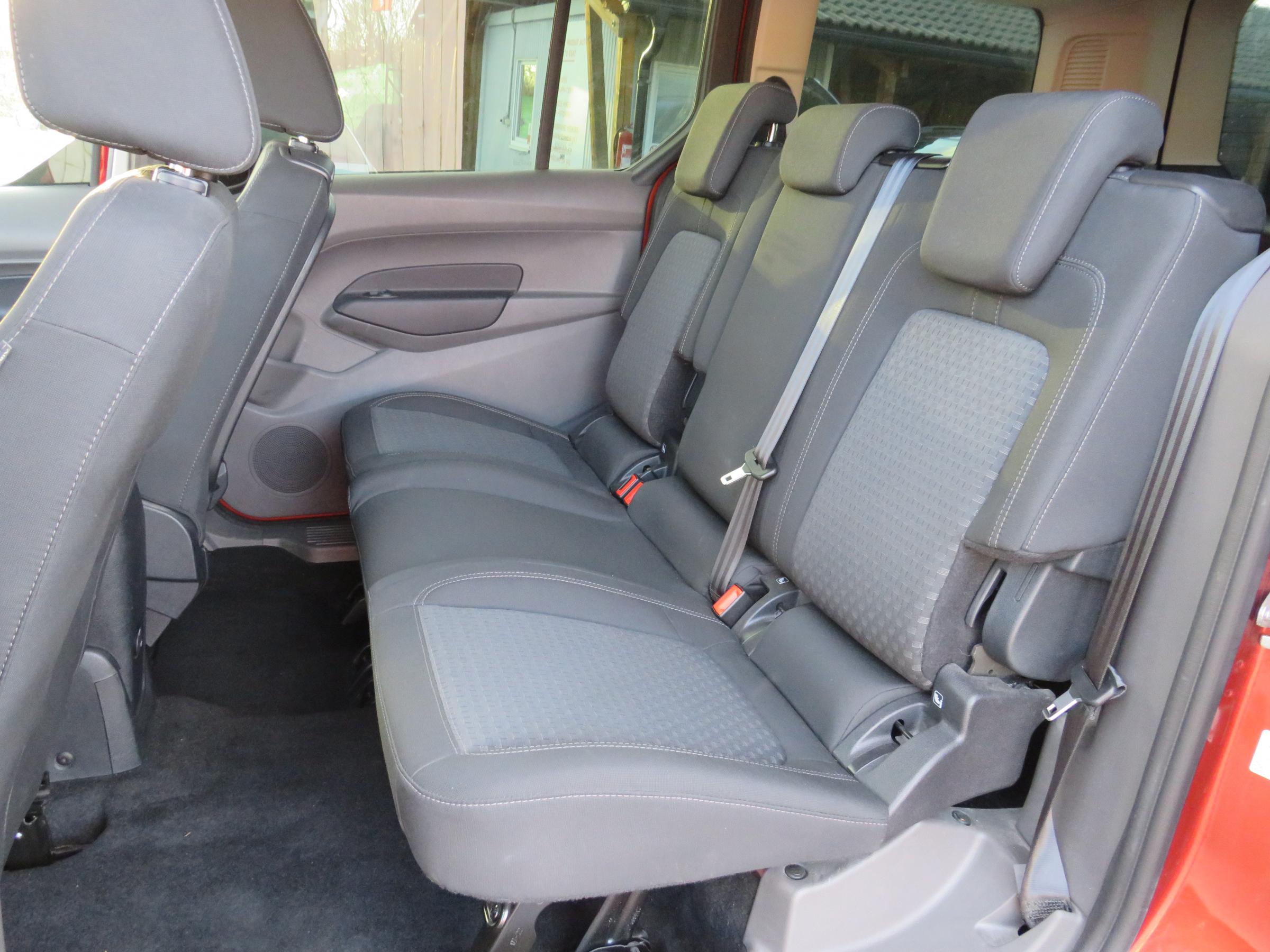 Ford Tourneo Connect, 2022 - pohled č. 10