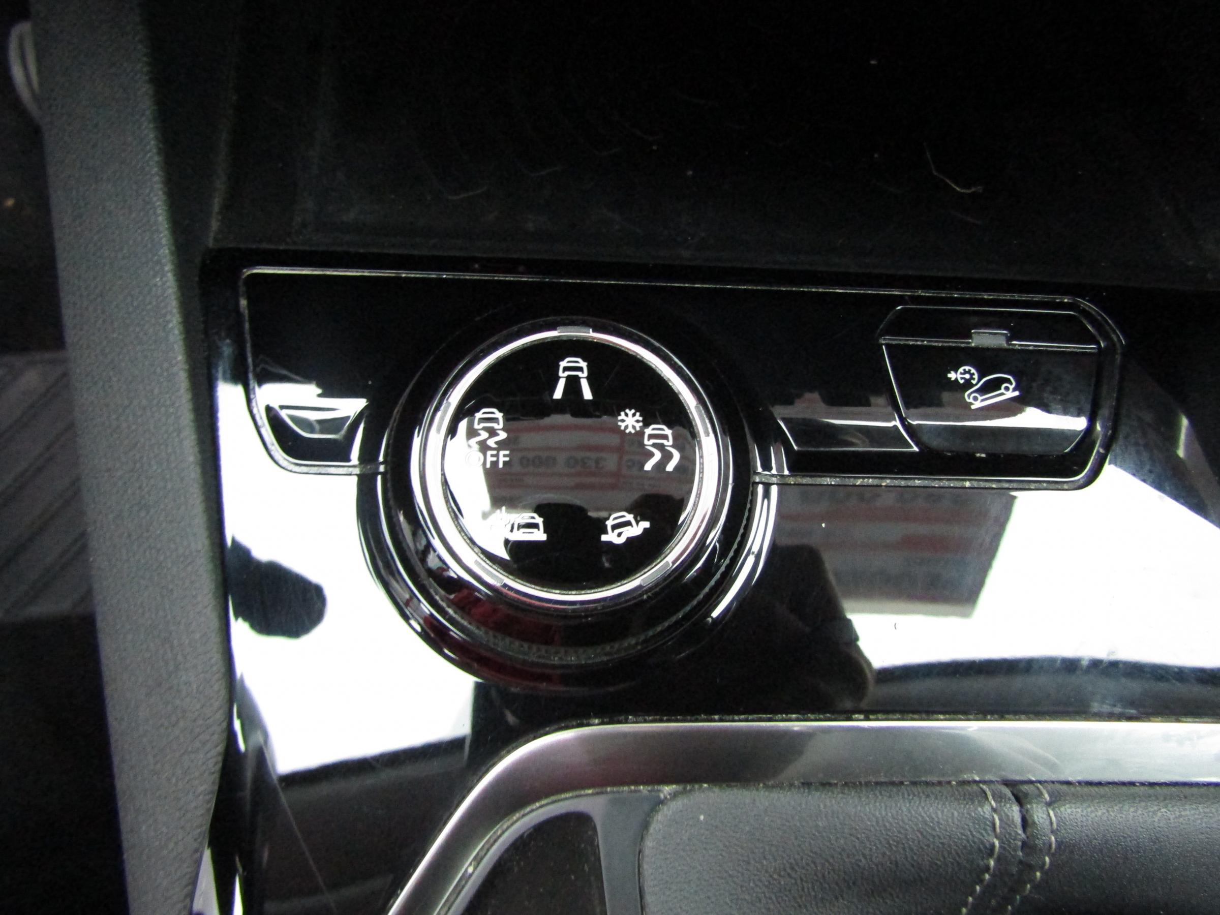 Peugeot 3008, 2019 - pohled č. 17