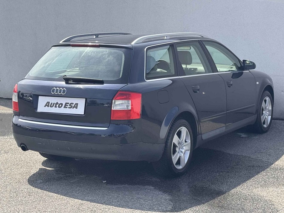 Audi A4 2.0i 