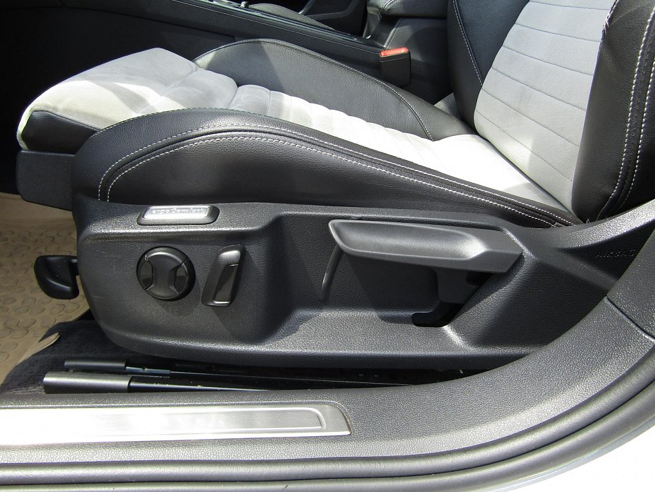 Volkswagen Passat 2.0 BiTDi Highline 4x4