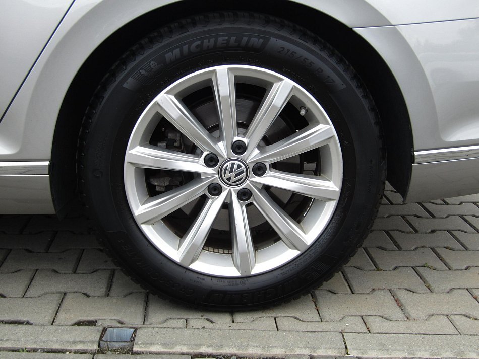 Volkswagen Passat 2.0 BiTDi Highline 4x4