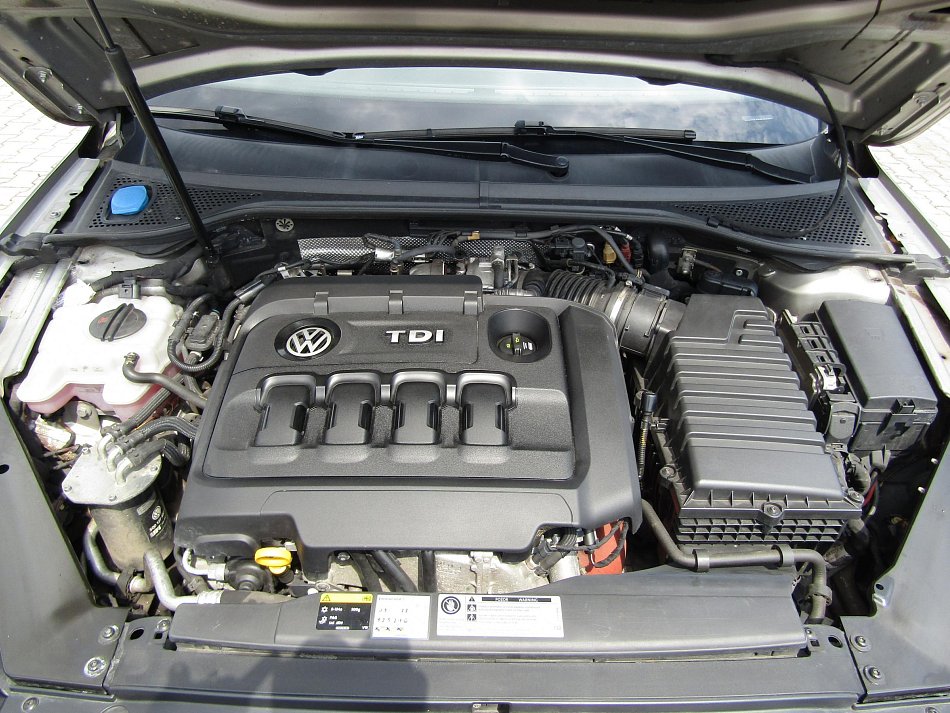 Volkswagen Passat 2.0 BiTDi Highline 4x4