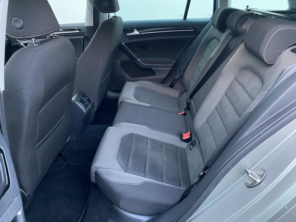 Volkswagen Golf 1.5 TSi Highline