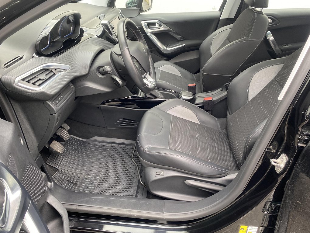 Peugeot 2008 1.2PT Allure