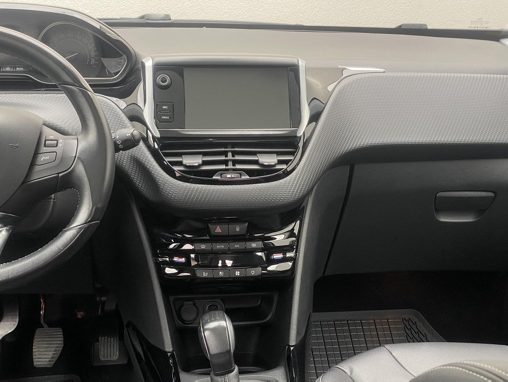 Peugeot 2008 1.2PT Allure