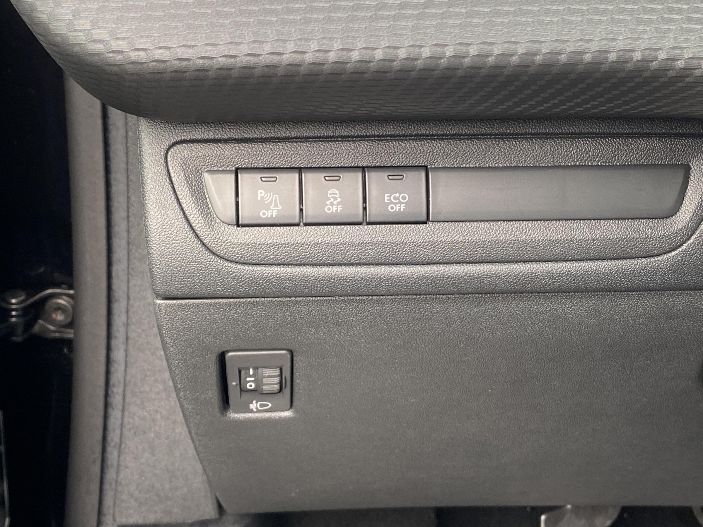 Peugeot 2008, 2015 - pohled č. 15