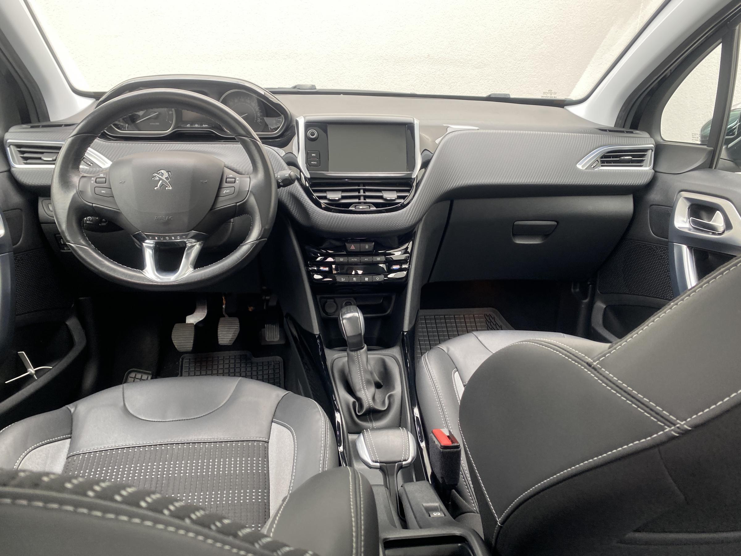Peugeot 2008, 2015 - pohled č. 8
