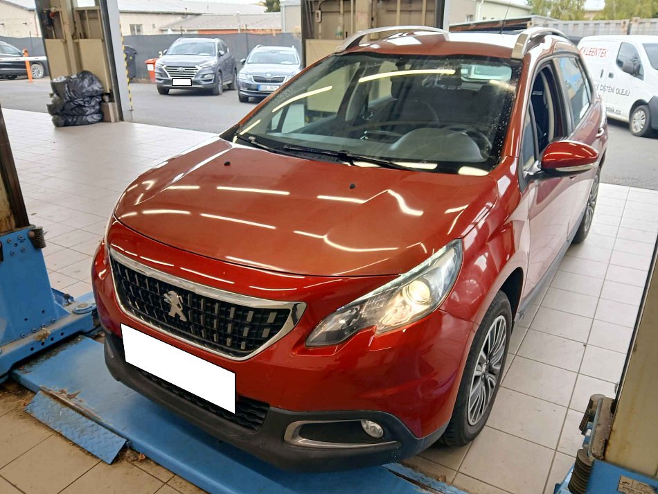 Peugeot 2008 1.2i 