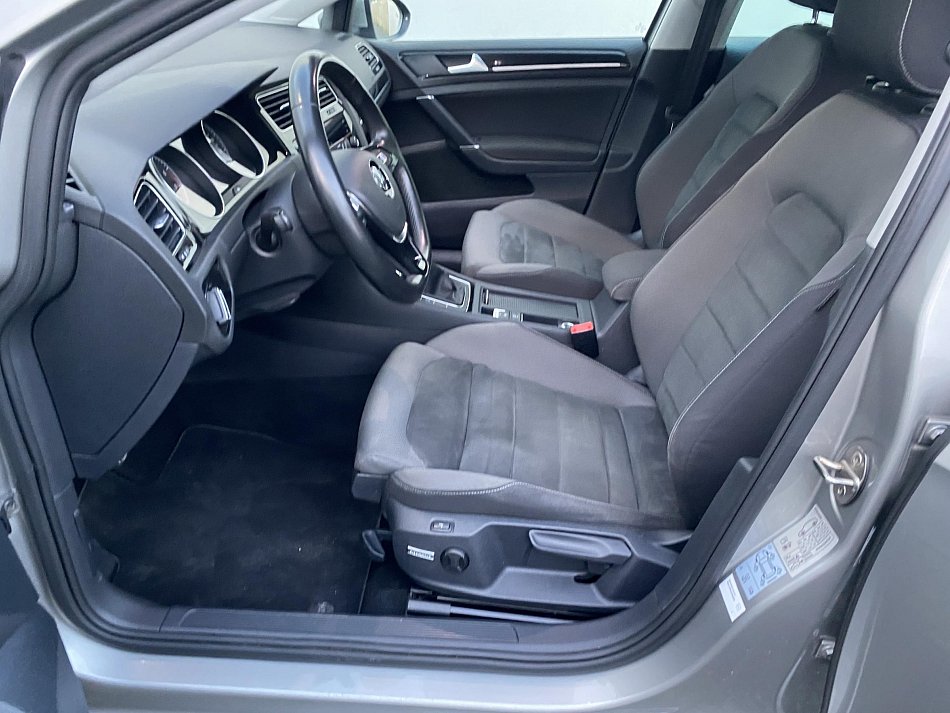 Volkswagen Golf 1.5 TSi Highline