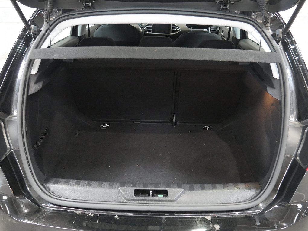 Peugeot 308 1.2 PT 