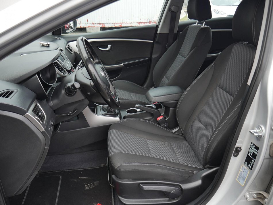 Hyundai I30 1.6 CVVT Trikolor