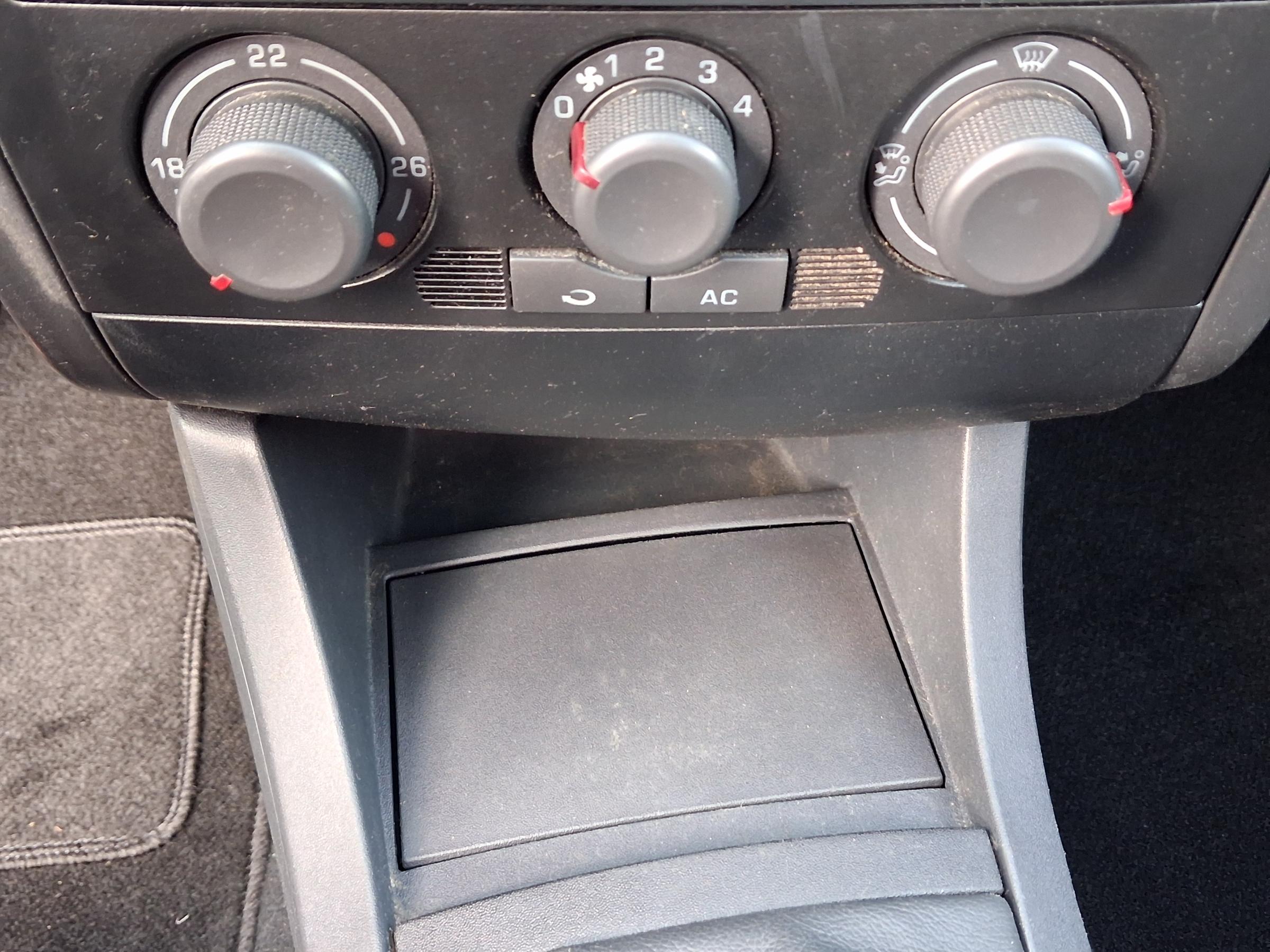 Seat Ibiza, 2006 - pohled č. 13