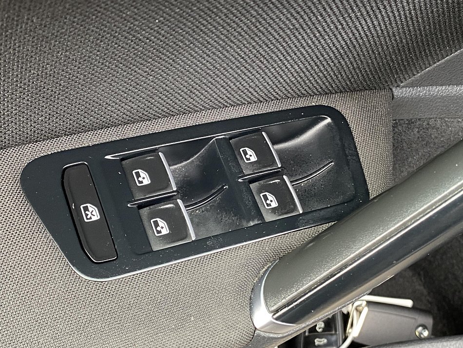 Volkswagen Golf 2.0 TDi 