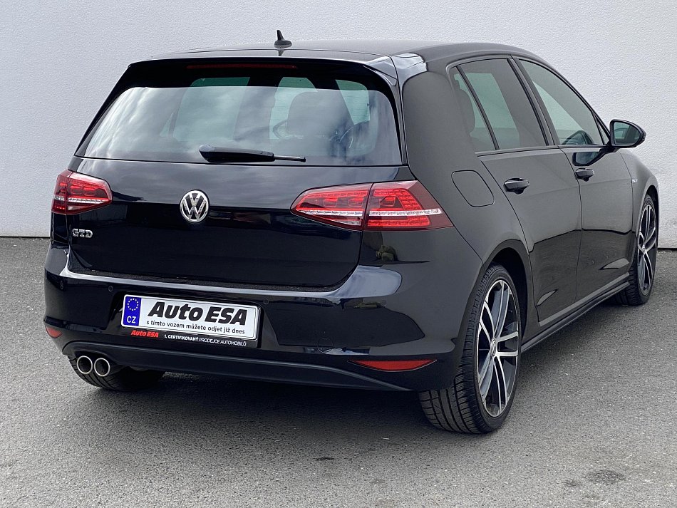 Volkswagen Golf 2.0 TDi 