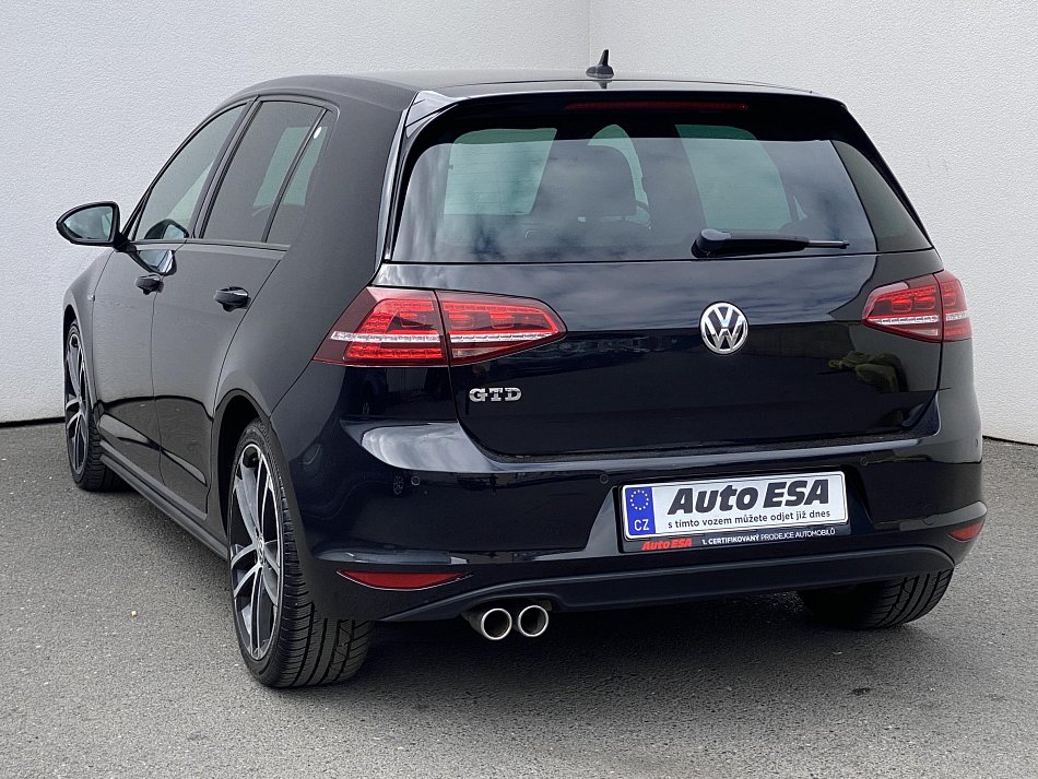 Volkswagen Golf 2.0 TDi 