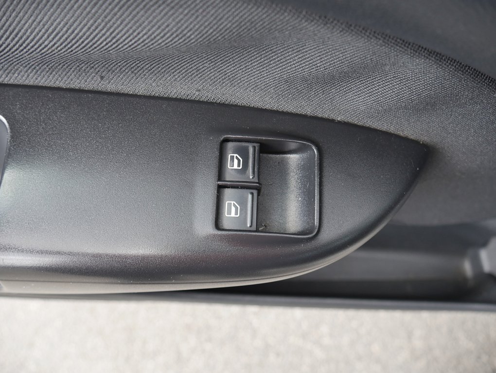 Škoda Octavia II 1.6 MPi Ambiente