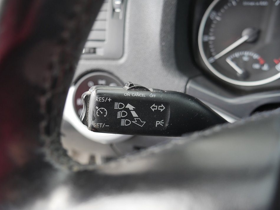 Škoda Octavia II 1.6 MPi Ambiente
