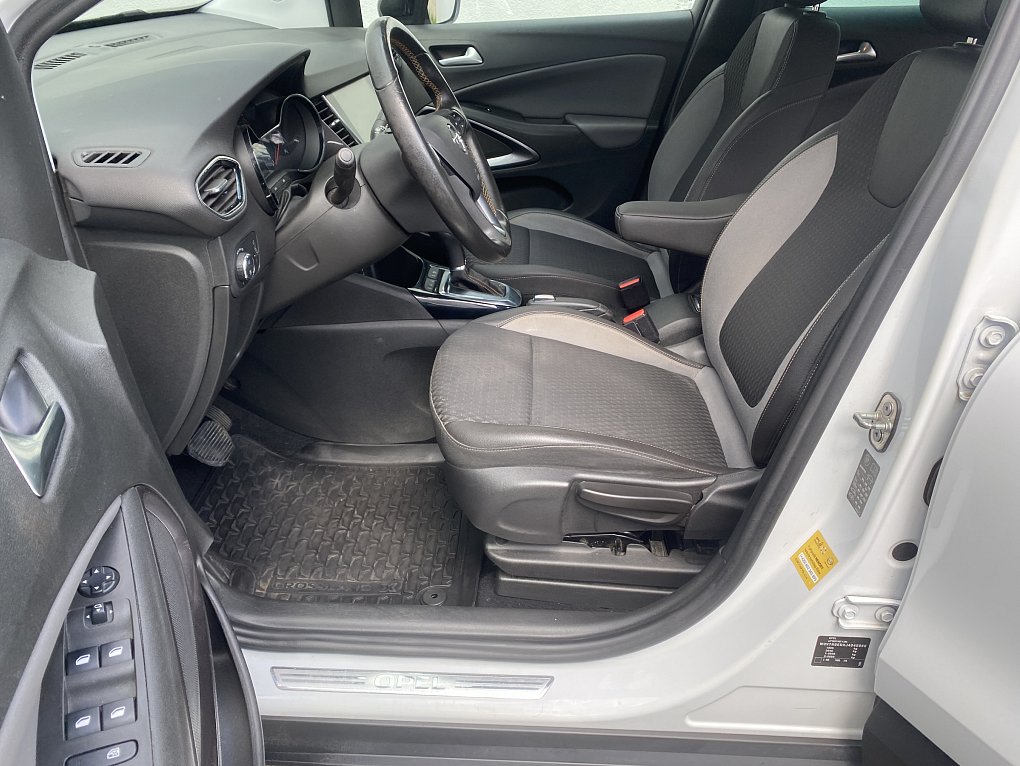 Opel Crossland X 1.2 i 