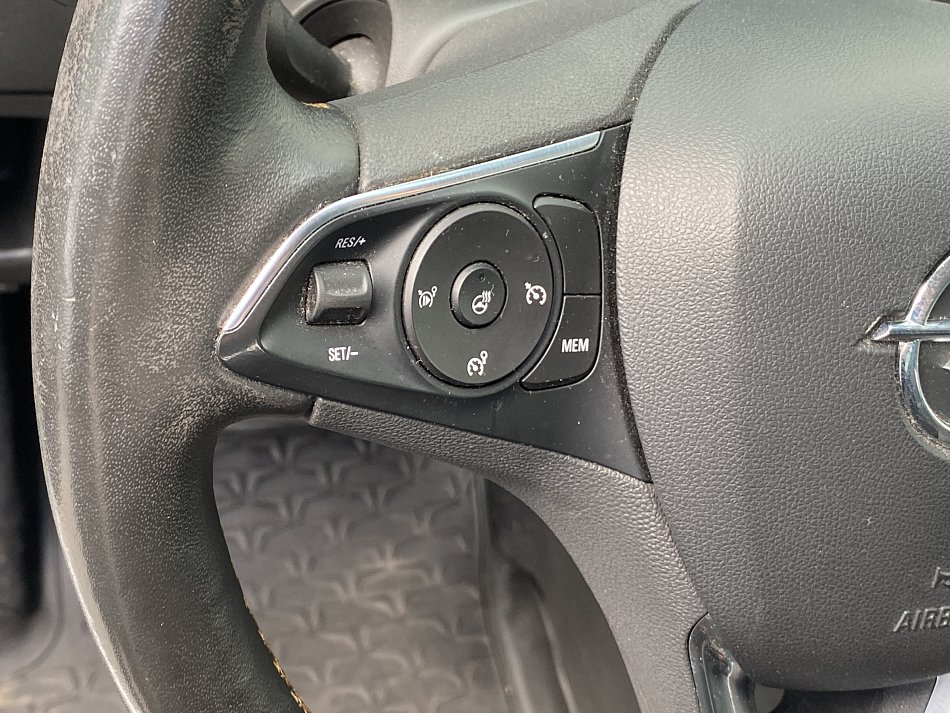 Opel Crossland X 1.2 i 
