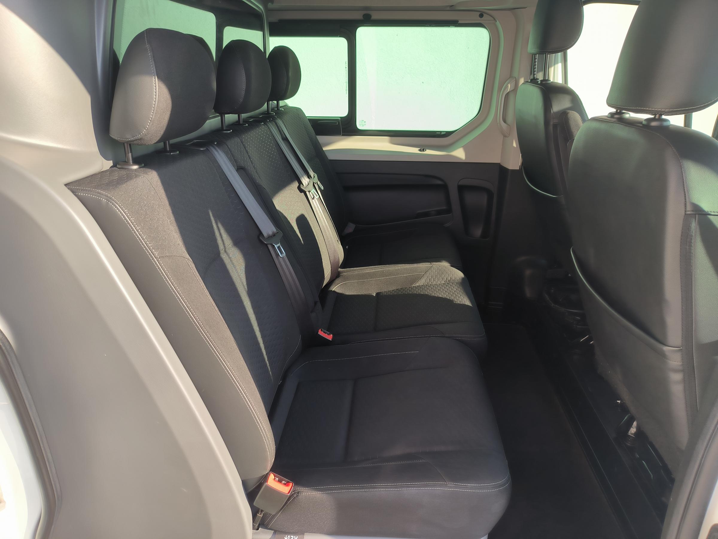 Opel Vivaro, 2016 - pohled č. 11