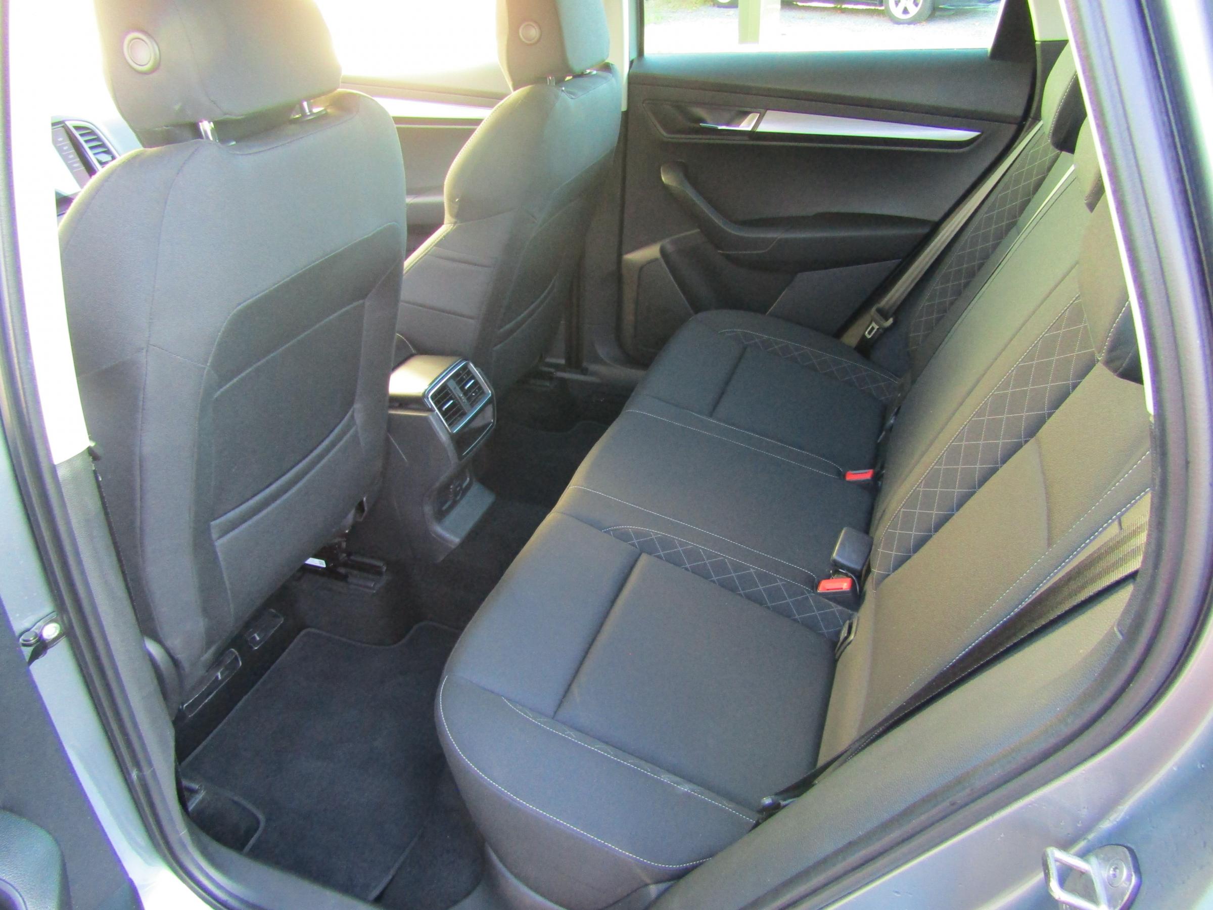 Škoda Karoq, 2018 - pohled č. 10