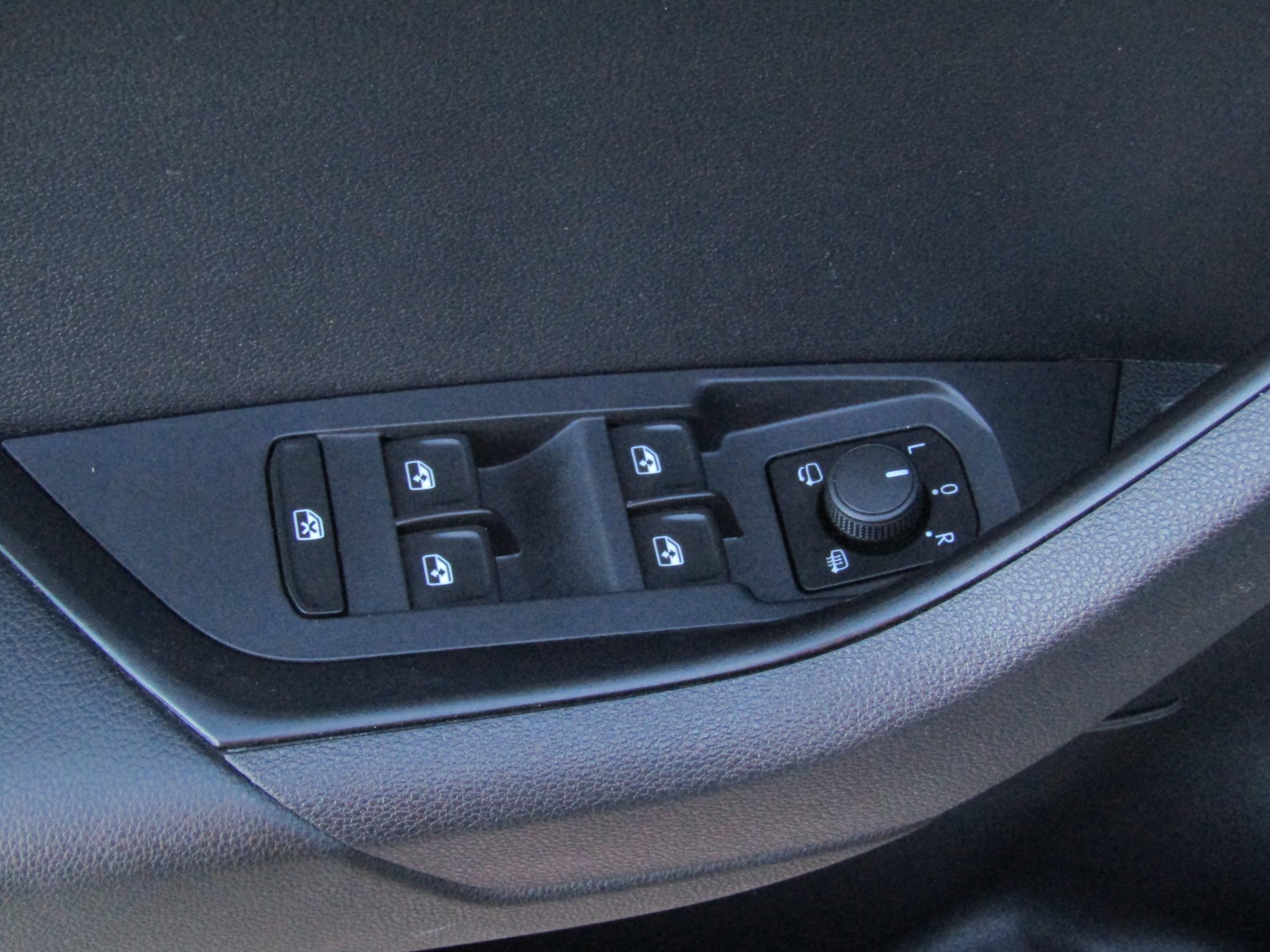 Škoda Karoq, 2018 - pohled č. 11