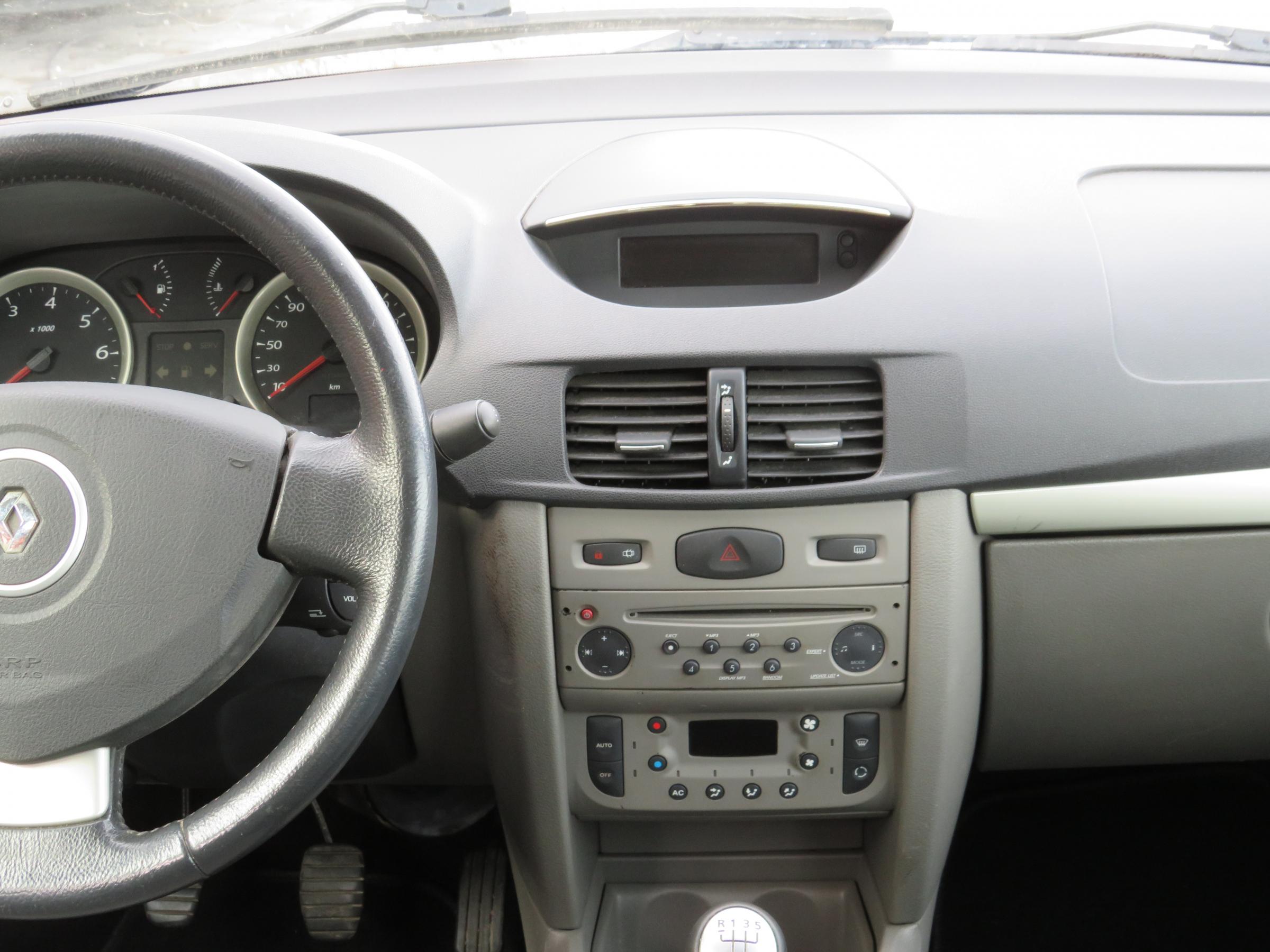 Renault Thalia, 2011 - pohled č. 11