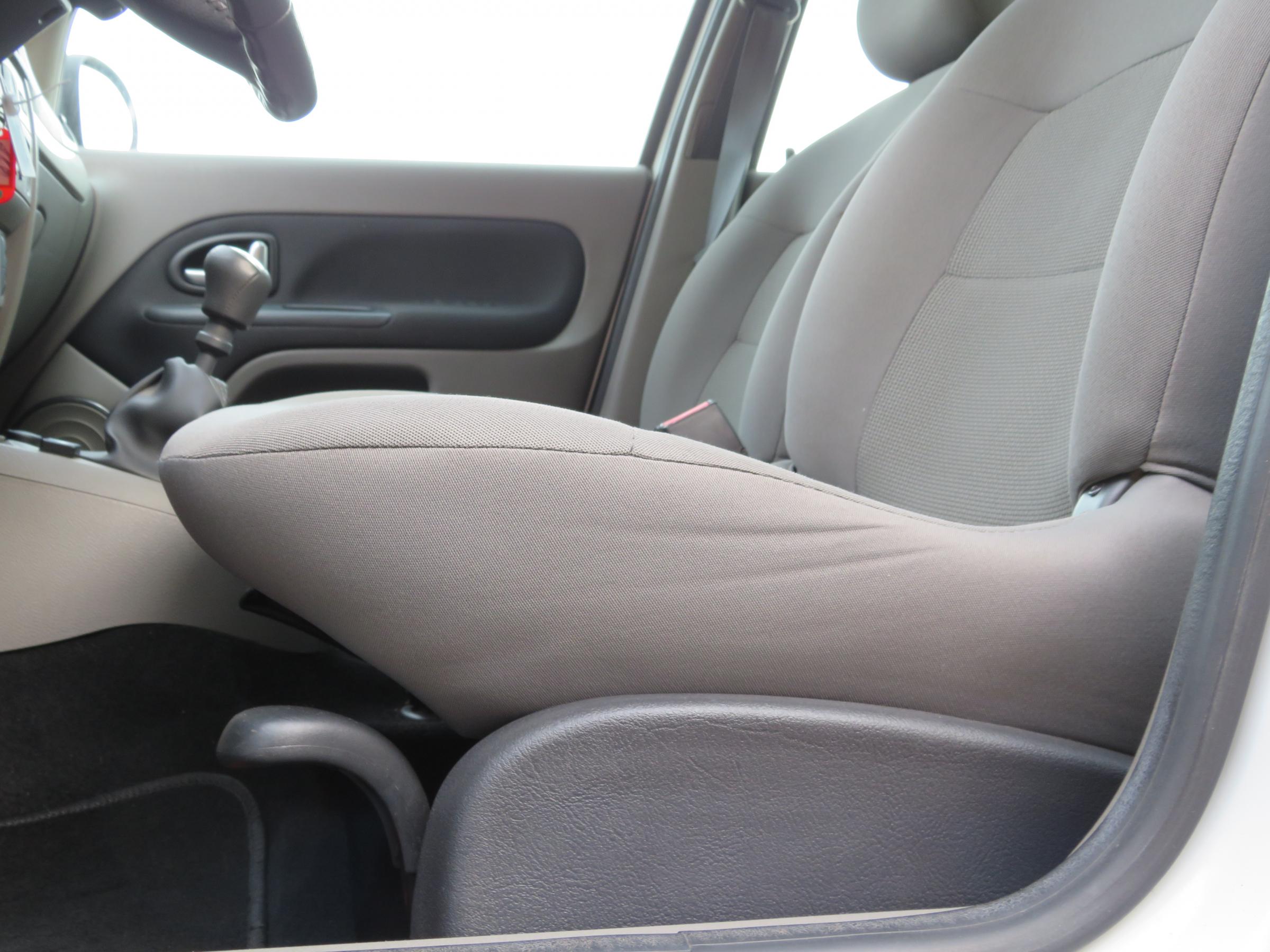 Renault Thalia, 2011 - pohled č. 17