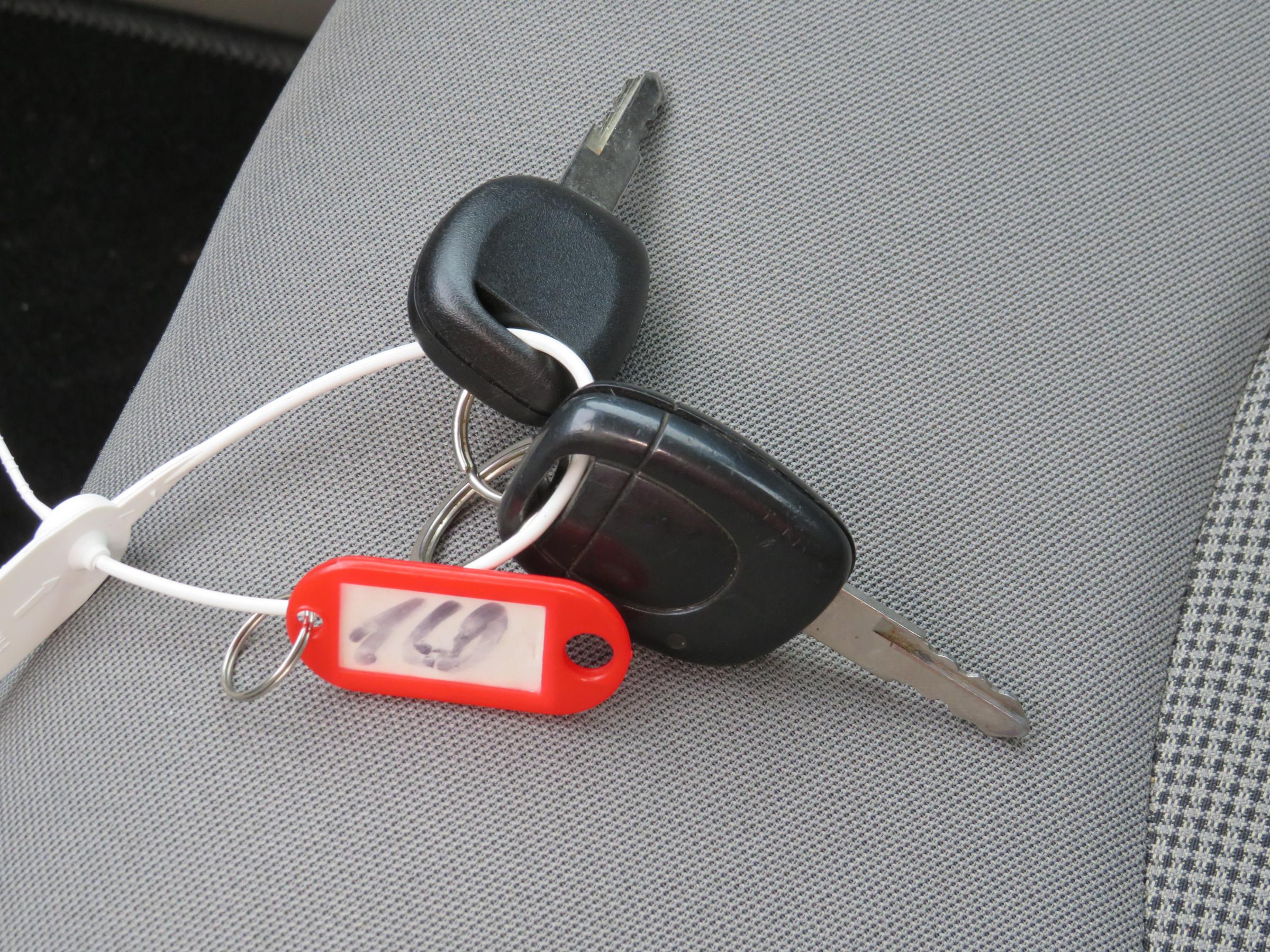 Renault Thalia, 2011 - pohled č. 18