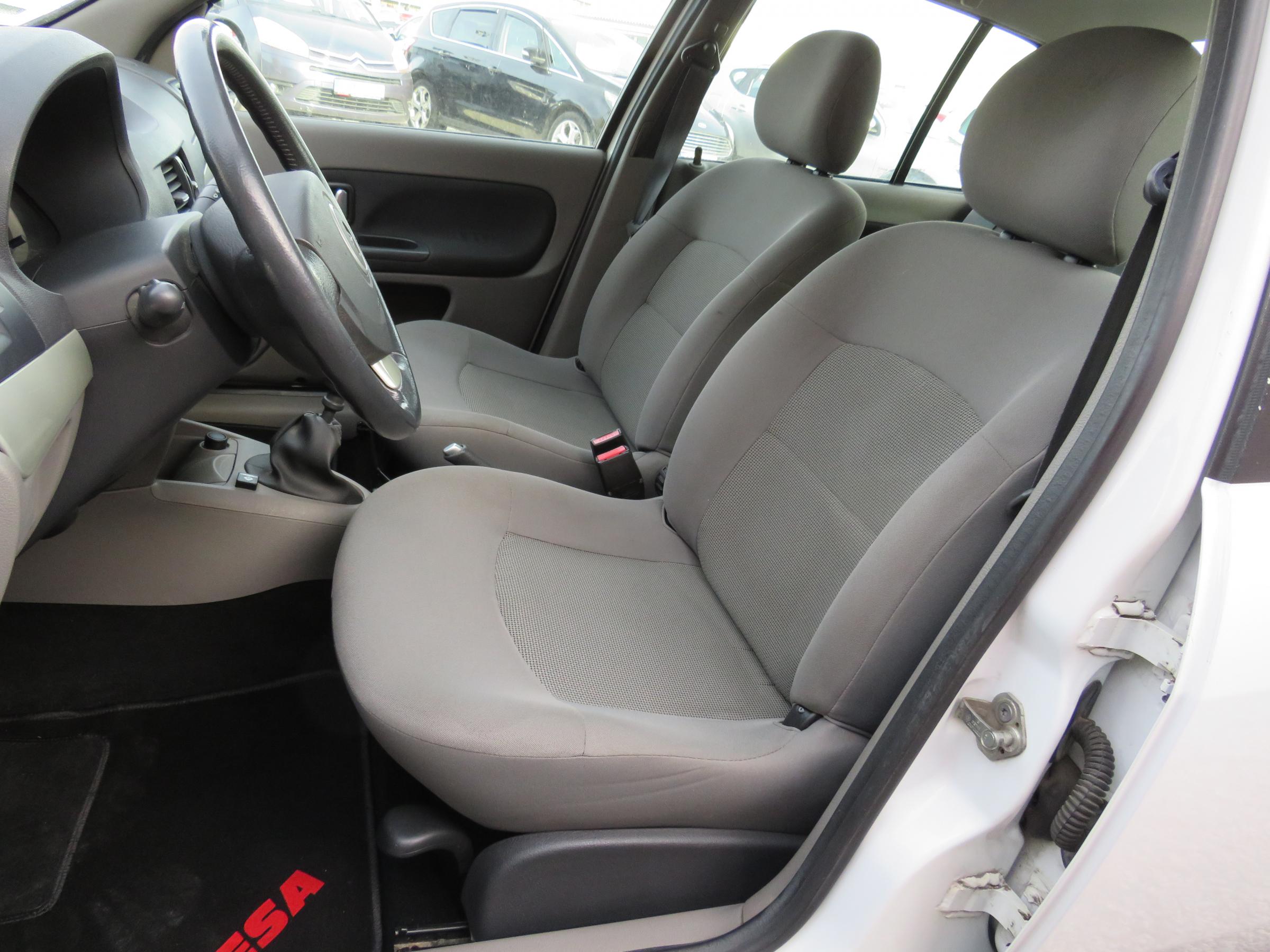 Renault Thalia, 2011 - pohled č. 9