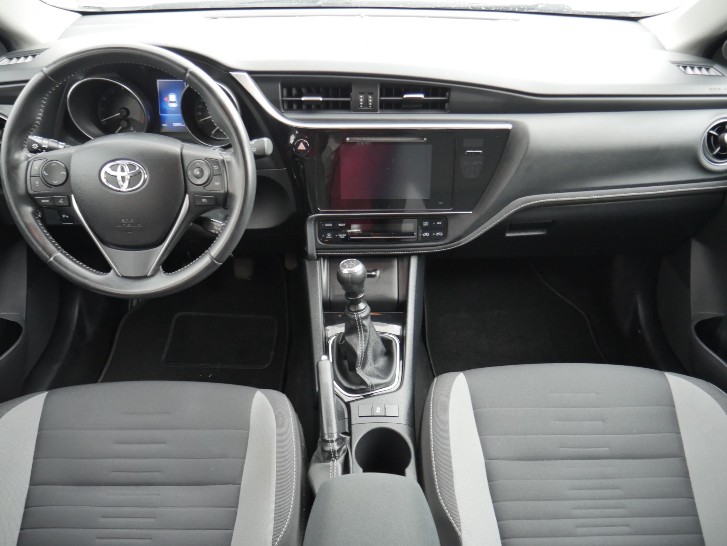 Toyota Auris, 2017 - pohled č. 8