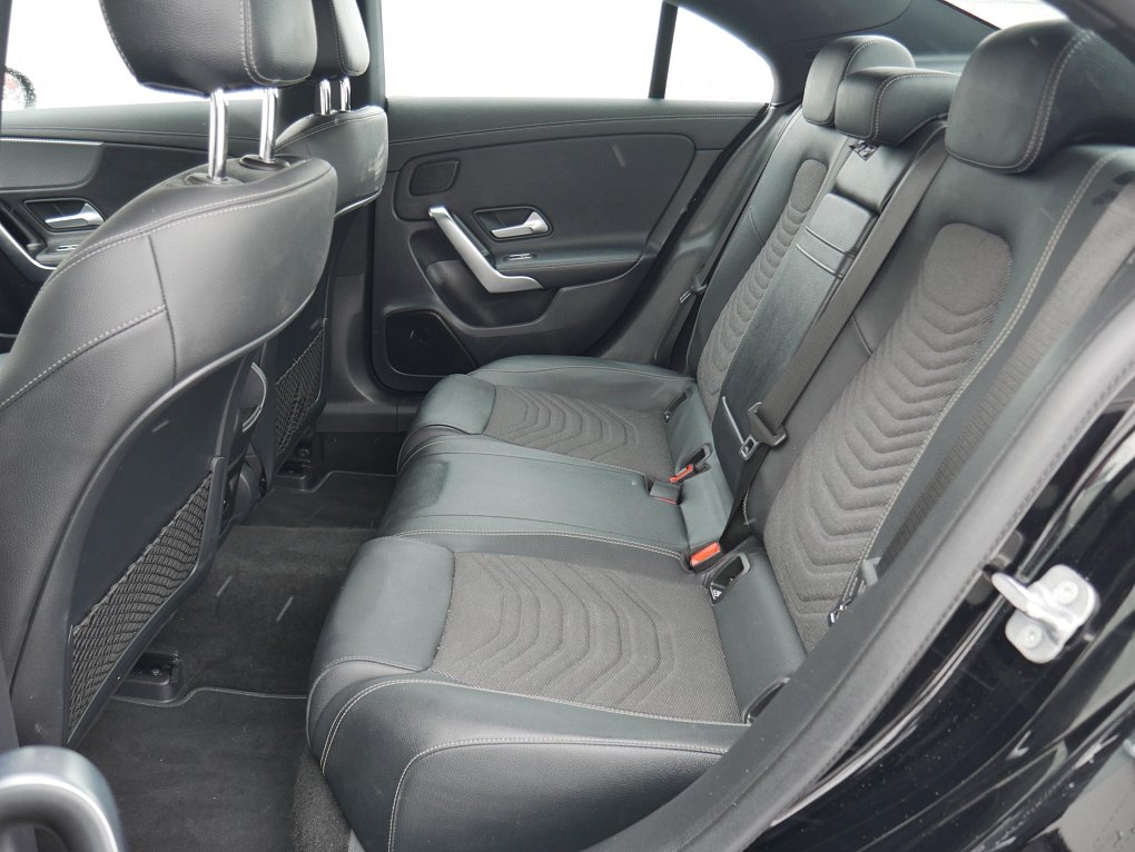 Mercedes-Benz CLA 2.0 D  200 d