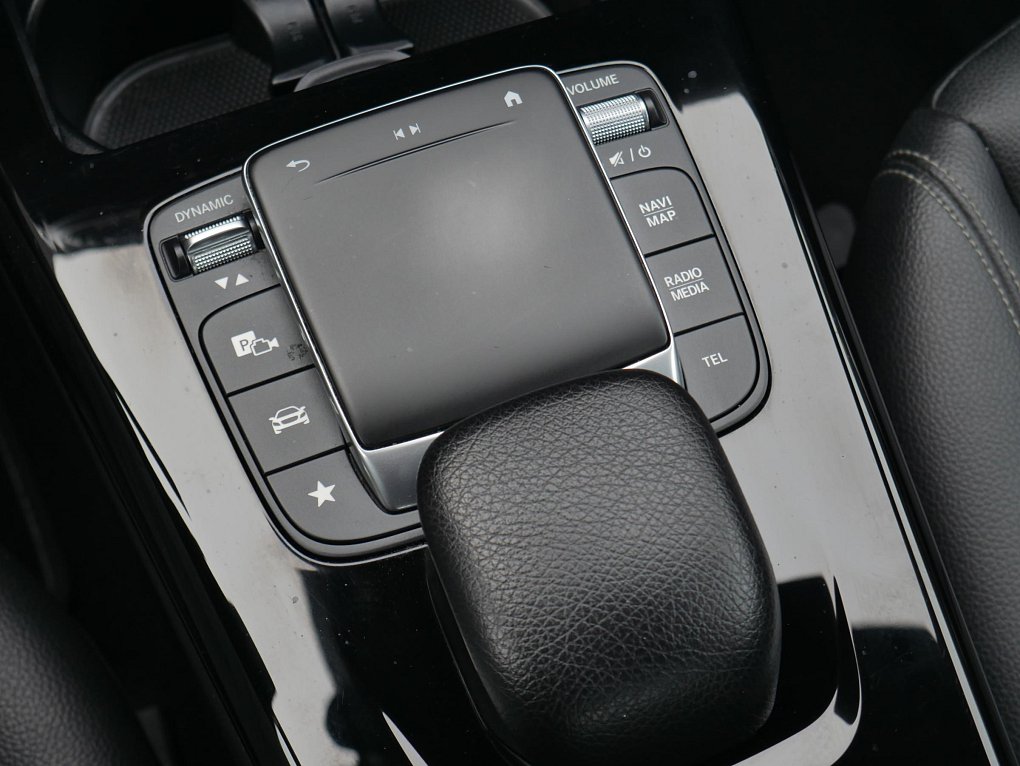 Mercedes-Benz CLA 2.0 D  200 d