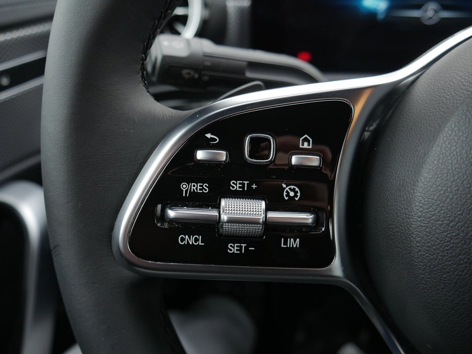 Mercedes-Benz CLA 2.0 D  200 d