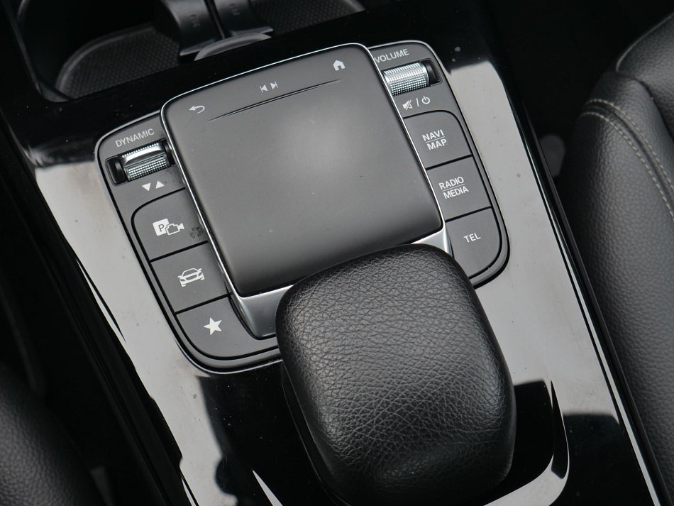 Mercedes-Benz CLA 2.0 D  200 d