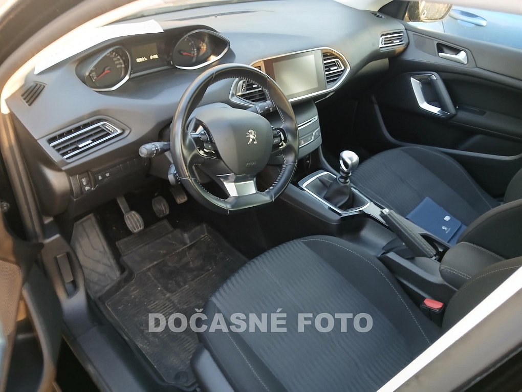 Peugeot 308 1.2 PT 