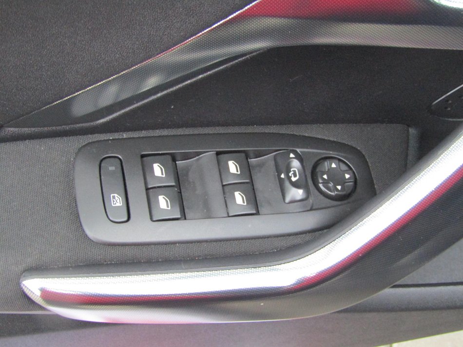 Peugeot 2008 1.2PT Allure