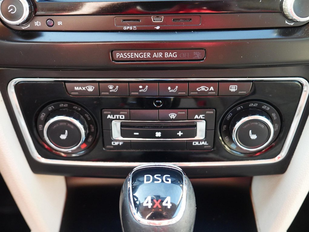 Škoda Superb II 2.0 TDi Elegance 4x4