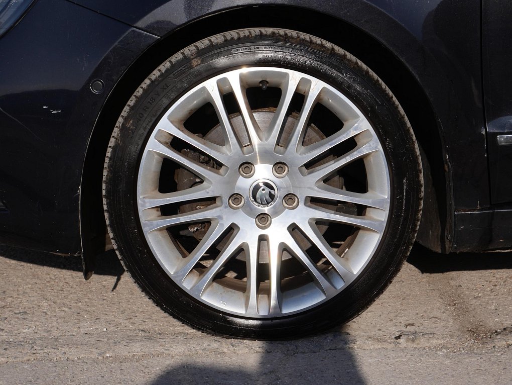 Škoda Superb II 2.0 TDi Elegance 4x4