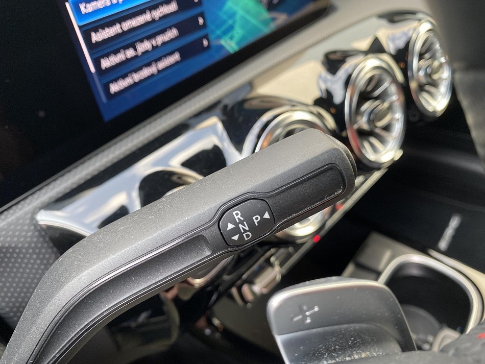 Mercedes-Benz Třída A 1.3 Ba+EL  A 250 e