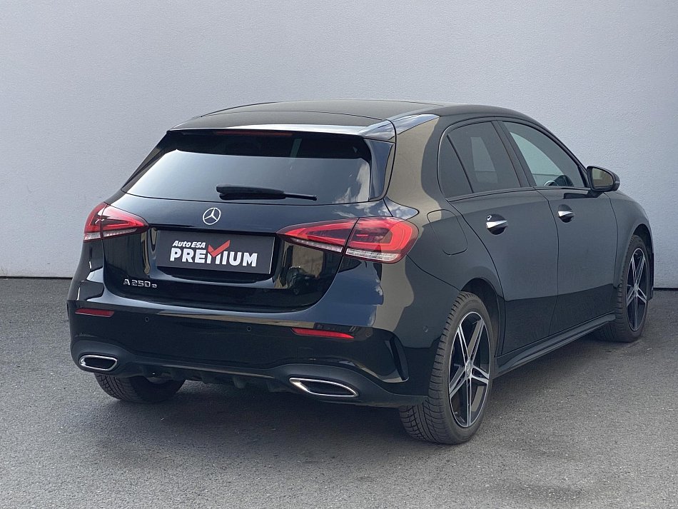 Mercedes-Benz Třída A 1.3 Ba+EL  A 250 e