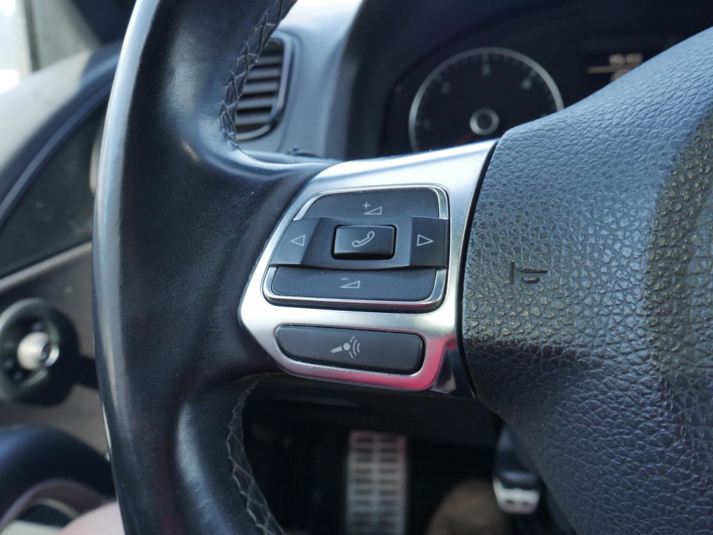 Volkswagen Scirocco 2.0 TDi 