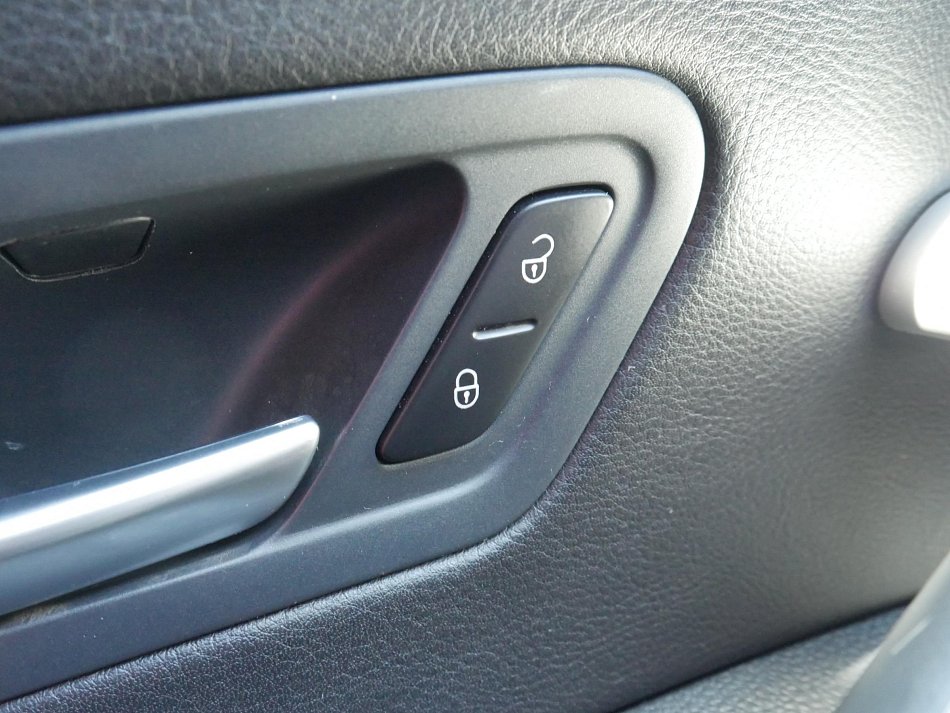 Volkswagen Scirocco 2.0 TDi 