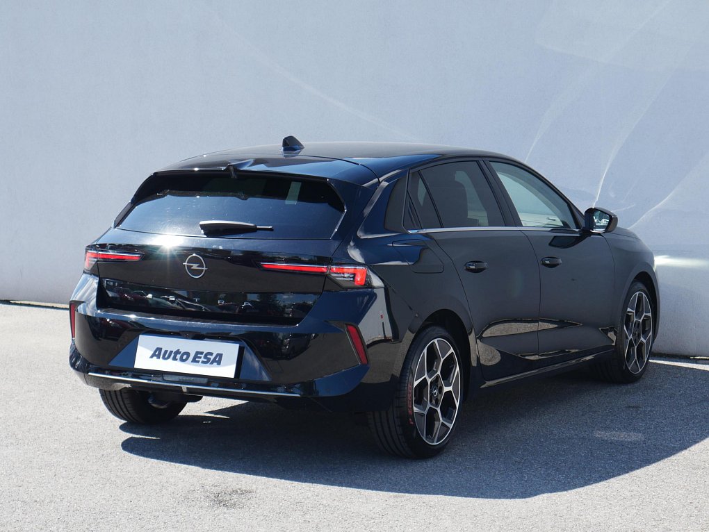 Opel Astra 1.2PT Elegance