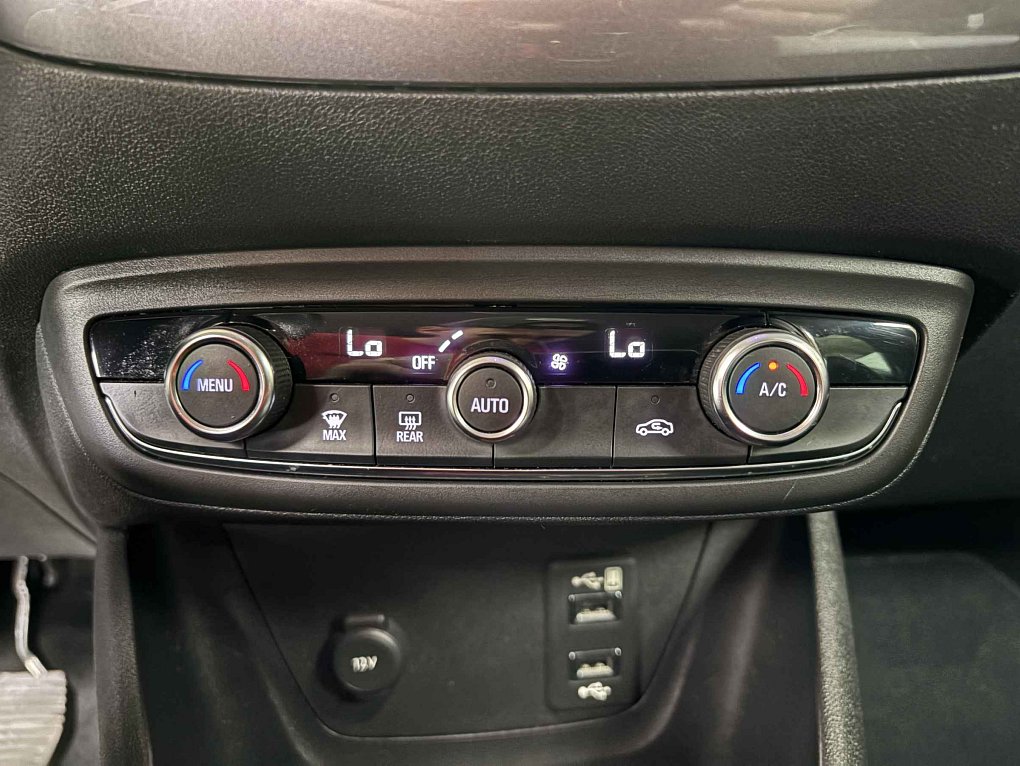 Opel Crossland X 1.2T Innovation