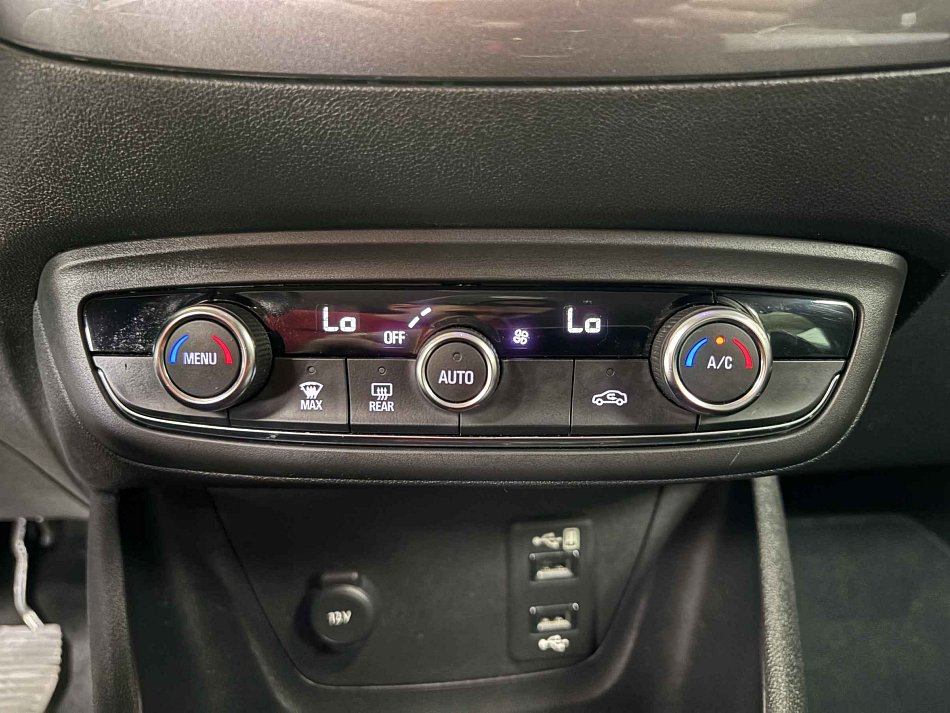 Opel Crossland X 1.2T Innovation