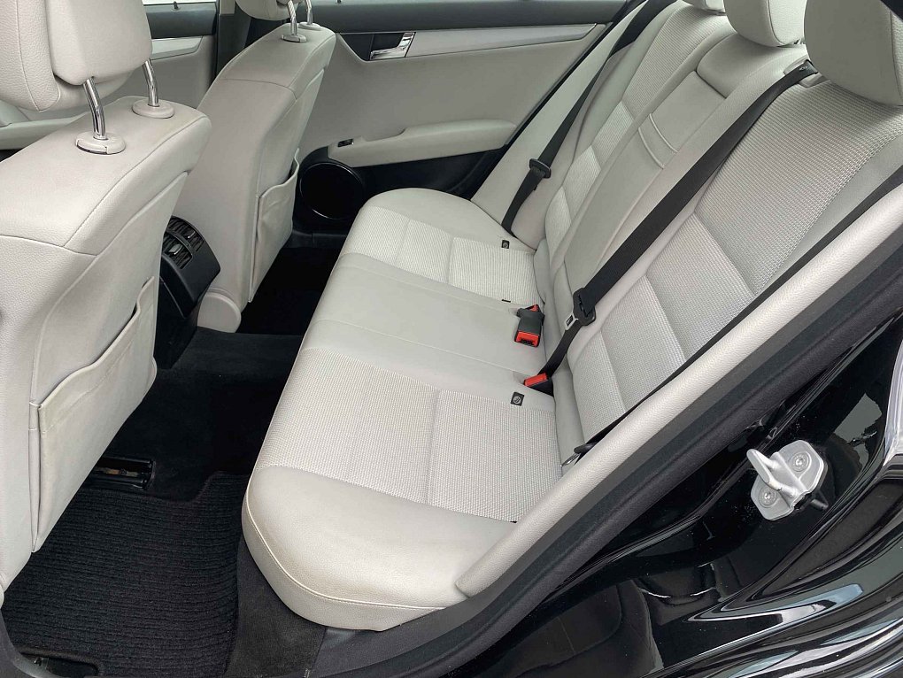 Mercedes-Benz Třída C 1.6 K Avantgarde C180